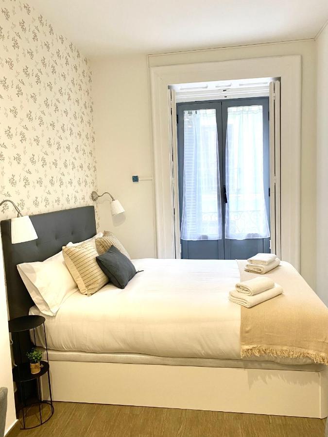 Apartamentos Fuencarral Madrid Exterior photo